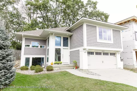 16802 Meadowbrook Dr, Haslett, MI 48840
