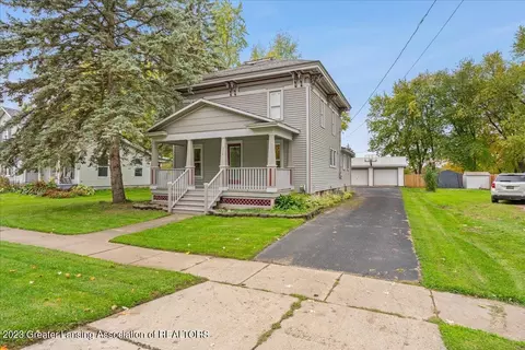 372 1st St, Sunfield, MI 48890 photo 2