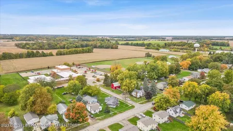 372 1st St, Sunfield, MI 48890 photo 33