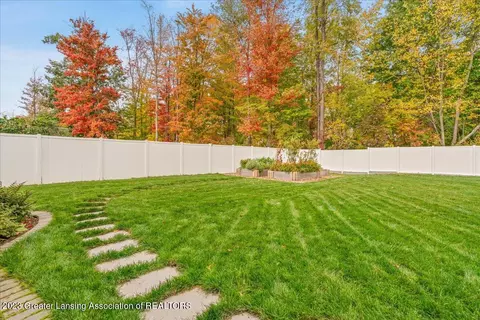 239 Noleigh Ln, Dewitt, MI 48820 photo 36