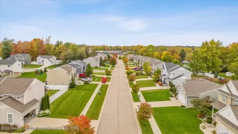 239 Noleigh Ln, Dewitt, MI 48820 photo 42
