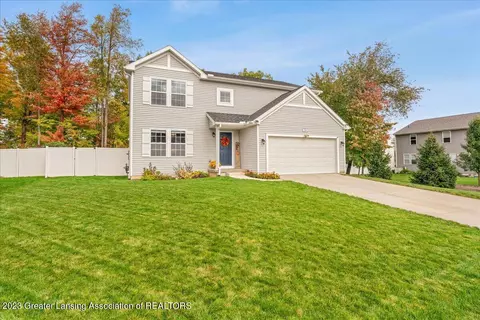 239 Noleigh Ln, Dewitt, MI 48820 photo 4