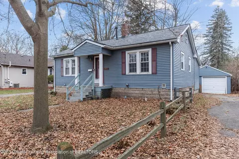 1953 Chestnut St, Holt, MI 48842