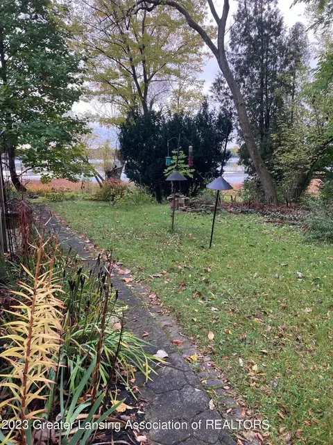 15549 Outer Dr, Bath, MI 48808 photo 6