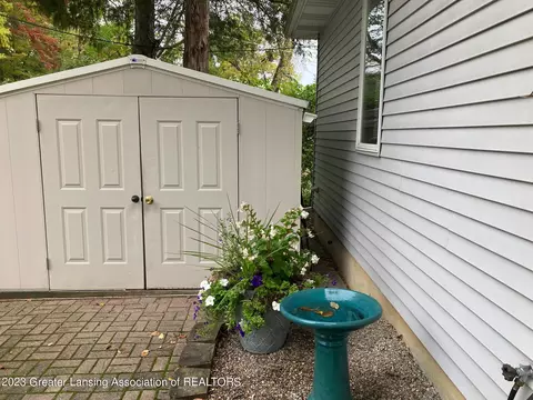 15549 Outer Dr, Bath, MI 48808 photo 3