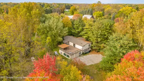 9380 Coleman Rd, Haslett, MI 48840 photo 4