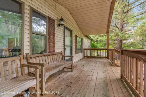 9380 Coleman Rd, Haslett, MI 48840 photo 6