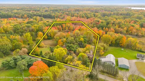 9380 Coleman Rd, Haslett, MI 48840 photo 3
