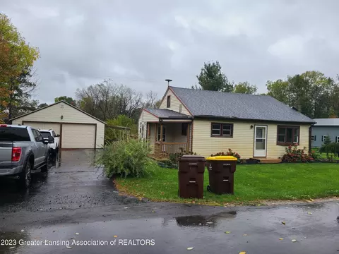 4827 N Gunnell Rd, Dimondale, MI 48821