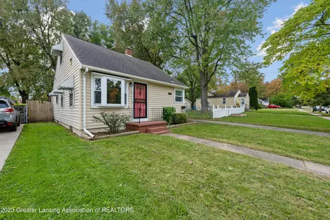 628 Kendon Dr, Lansing, MI 48910