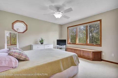 3318 E Broadmoor Dr, Lansing, MI 48906 photo 21