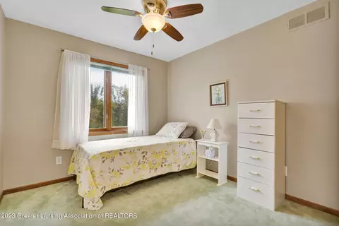 3318 E Broadmoor Dr, Lansing, MI 48906 photo 24