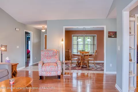 4559 Lytle Rd, Corunna, MI 48817 photo 9