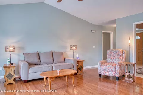 4559 Lytle Rd, Corunna, MI 48817 photo 8