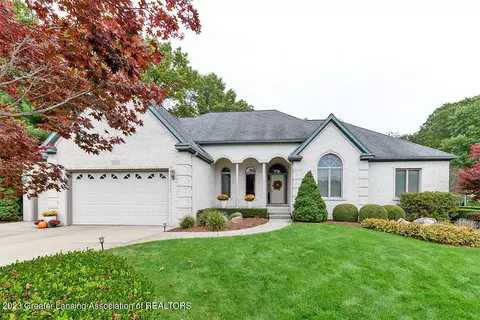 2451 White Pine Dr, Williamston, MI 48895