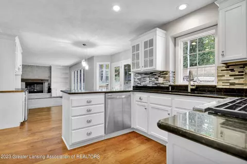 4429 Apache Dr, Okemos, MI 48864 photo 7