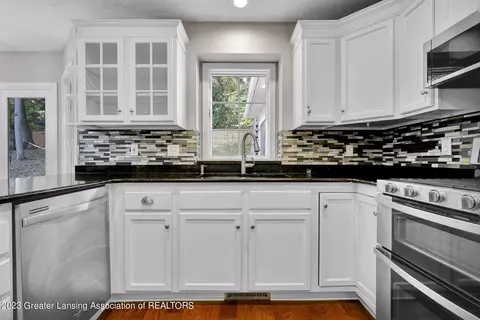 4429 Apache Dr, Okemos, MI 48864 photo 9