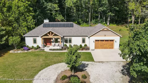 Exterior - 1824 Towner Rd, Haslett, MI 48840 photo 2 of 10