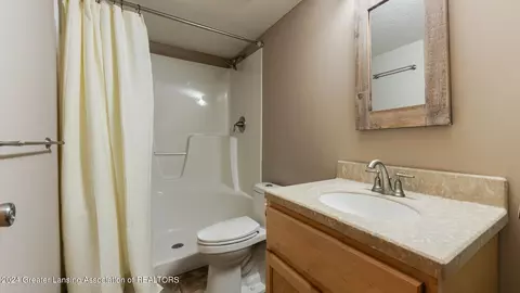 Bath - 1824 Towner Rd, Haslett, MI 48840 photo 4 of 4