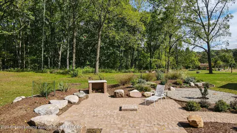 Exterior - 1824 Towner Rd, Haslett, MI 48840 photo 7 of 10