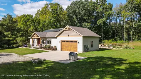 Exterior - 1824 Towner Rd, Haslett, MI 48840 photo 3 of 10