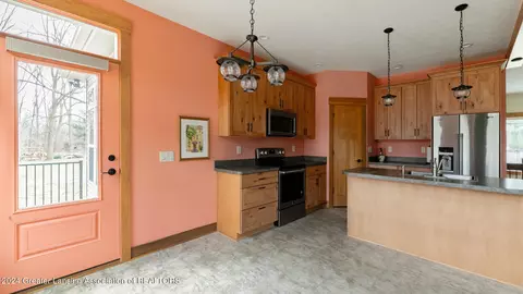 Kitchen - 1824 Towner Rd, Haslett, MI 48840 photo 5 of 6