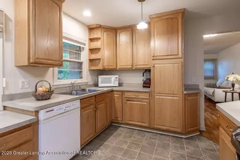 4591 Arrowhead Rd, Okemos, MI 48864 photo 11
