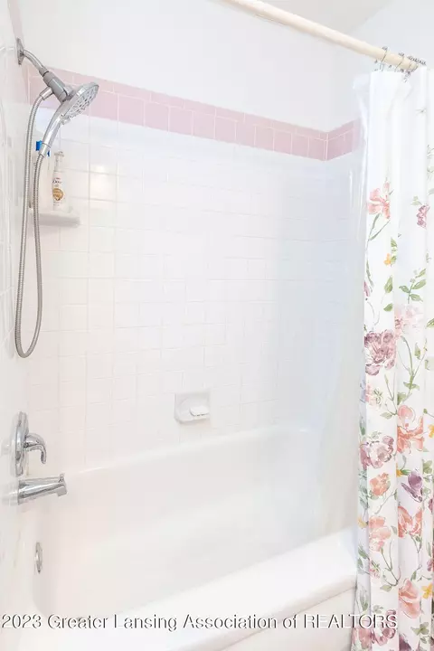 4591 Arrowhead Rd, Okemos, MI 48864 photo 20