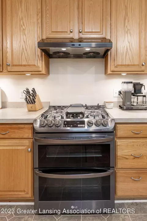 4591 Arrowhead Rd, Okemos, MI 48864 photo 13