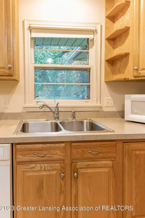 4591 Arrowhead Rd, Okemos, MI 48864 photo 14