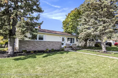 1151 Mitchell Ave, Lansing, MI 48917