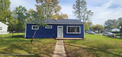 1414 Pompton Cir, Lansing, MI 48910