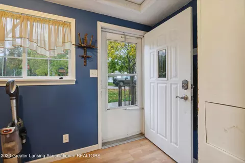225 Elm St, Dimondale, MI 48821 photo 2