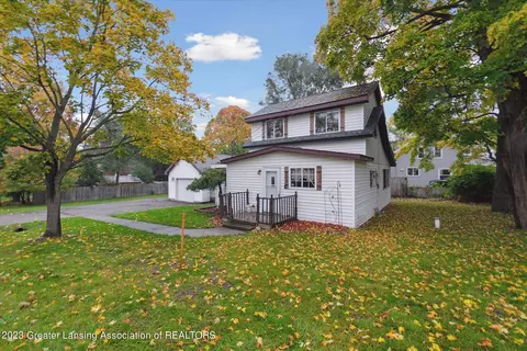 225 Elm St, Dimondale, MI 48821