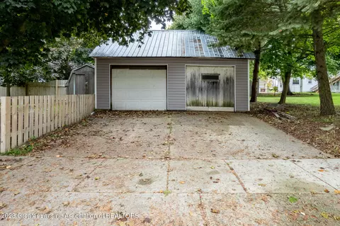 311 E State St, Saint Johns, MI 48879 photo 5