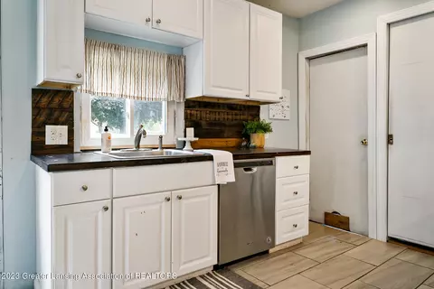 311 E State St, Saint Johns, MI 48879 photo 12