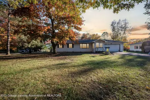 3258 Mcconnell Hwy, Charlotte, MI 48813