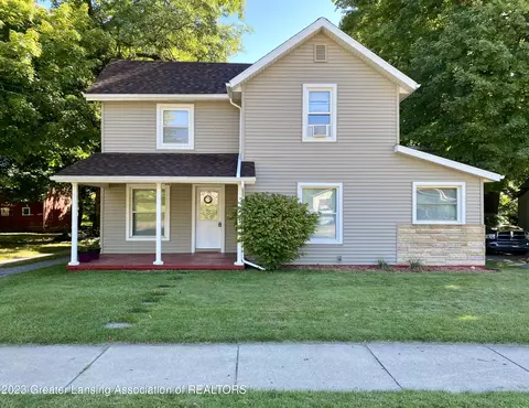 1011 S Cochran Ave, Charlotte, MI 48813