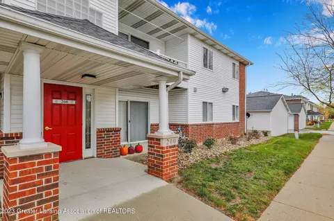 210 S Carom Cir, Mason, MI 48854