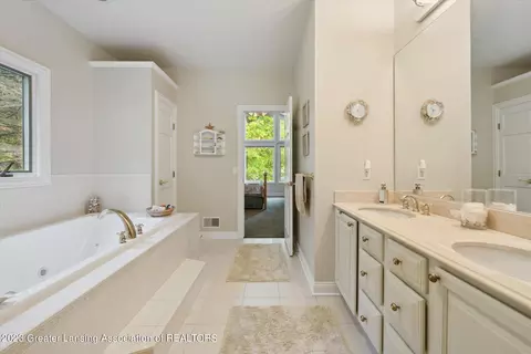 1069 Wild Cherry Dr, Williamston, MI 48895 photo 19