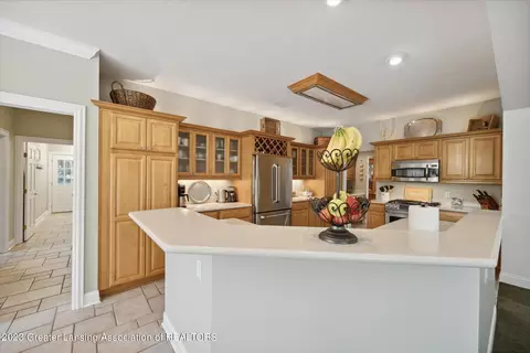 1069 Wild Cherry Dr, Williamston, MI 48895 photo 11