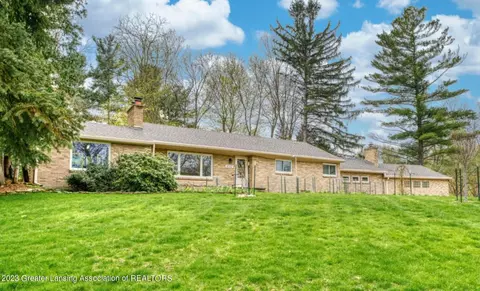 4747 Nakoma Dr, Okemos, MI 48864