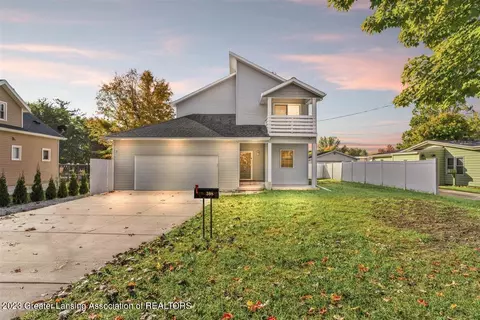 308 Union St, Grand Ledge, MI 48837