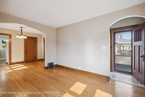1838 Delevan Ave, Lansing, MI 48910 photo 6