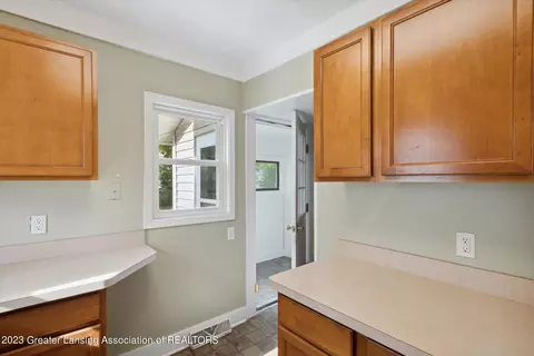 1838 Delevan Ave, Lansing, MI 48910 photo 14