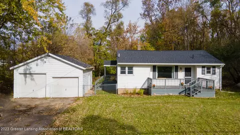 230 W Willoughby Rd, Lansing, MI 48911