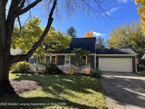 1121 Hanover St, Owosso, MI 48867