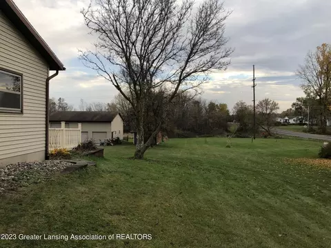 1739 W Stoll Rd, Dewitt, MI 48820 photo 4