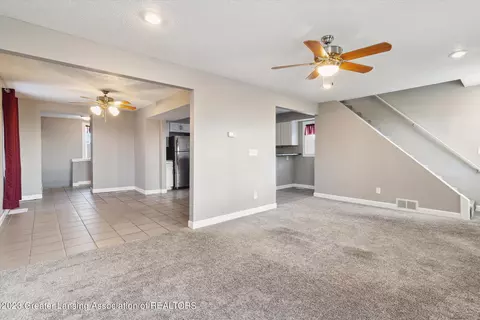 6823 Loomis Rd, Dewitt, MI 48820 photo 11