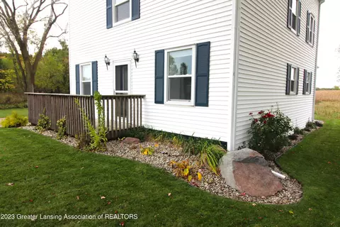 6823 Loomis Rd, Dewitt, MI 48820 photo 7